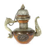 Teekanne Tibet, 20. Jh., Kupfer, getrieben, innen verzinnt, außen die … - photo 1