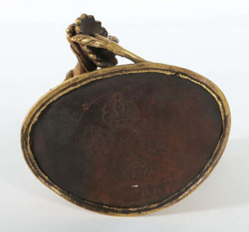 Grüne Tara Tibetochinesisch, 19. Jh., Bronze, feuervergoldet, mit Lapi… - photo 3 Grüne Tara Tibetochinesisch, 19. Jh., Bronze, feuervergoldet, mit Lapi… - photo 3