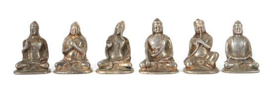 6 unterschiedliche Buddhas Nepal, 19. Jh., Silber (säuregeprüft), gefü… - Foto 1 6 unterschiedliche Buddhas Nepal, 19. Jh., Silber (säuregeprüft), gefü… - Foto 1