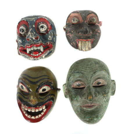 Konvolut 4 Masken Sri Lanka, Weligama, Mitte 20. Jh., Holz geschnitzt,… - фото 1 Konvolut 4 Masken Sri Lanka, Weligama, Mitte 20. Jh., Holz geschnitzt,… - фото 1