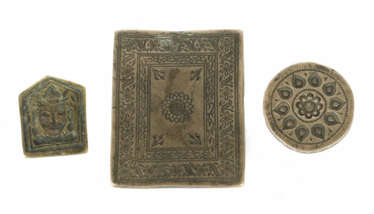 3 Matrikas / Stempel U. a. Thailand, 19. und 20. Jh., Bronze, bestehen…