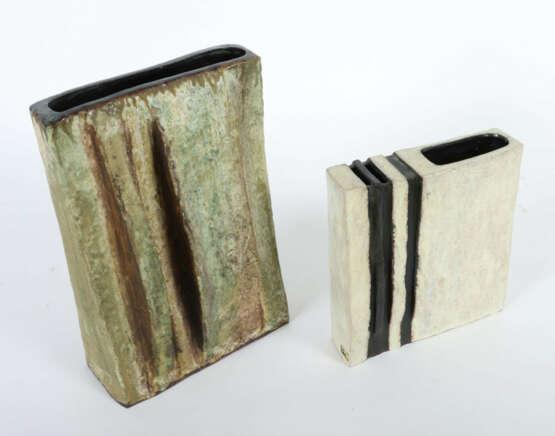 2 Vasen Atelier Schäffenacker, Ulm 1970er Jahre. 2 Vasen, 1 x unregelm… - фото 2 2 Vasen Atelier Schäffenacker, Ulm 1970er Jahre. 2 Vasen, 1 x unregelm… - фото 2