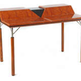 Schreibtisch mit verschiebbaren Abdeckplatten wohl Italien, 1980er Jah… - фото 1