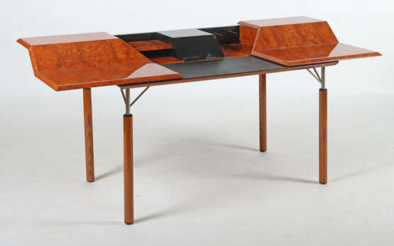 Schreibtisch mit verschiebbaren Abdeckplatten wohl Italien, 1980er Jah… - фото 2 Schreibtisch mit verschiebbaren Abdeckplatten wohl Italien, 1980er Jah… - фото 2