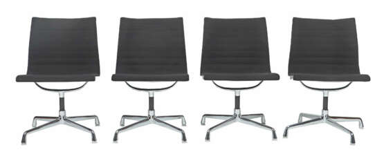 Eames, Ray & Charles amerikanisches Designer-Ehepaar mit gemeinsamem D… - photo 1