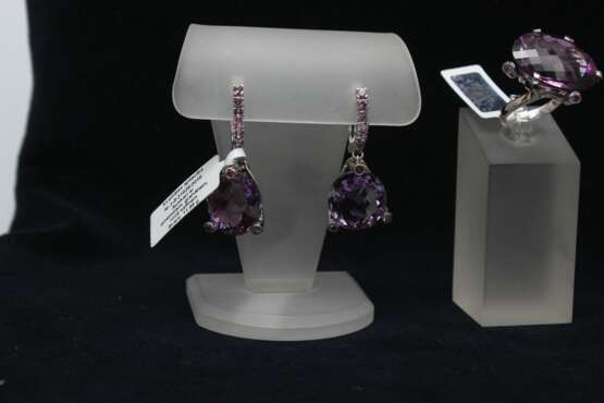 Bijoux en or sertis d&39;améthystes et de saphirs roses Gold Other style 21th century - Foto 9 Bijoux en or sertis d&39;améthystes et de saphirs roses Gold Other style 21th century - Foto 9