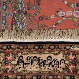 Orientteppich. IRAN, 20. Jahrhundert, ca. 185x125 cm. - Foto 3