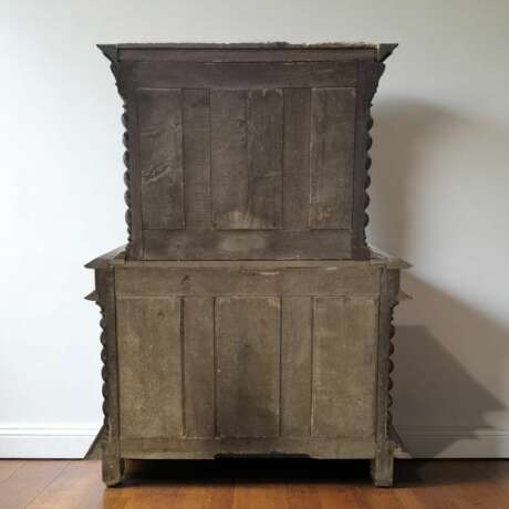 French Renaissance Revival Carved Oak Buffet &agrave; Deux Corps 19 Century Bois naturel 19th century - photo 3