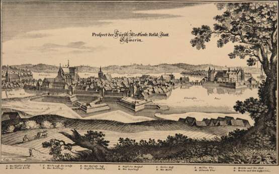 "Prospekt der Fürstl. Meckl. Resid. Statt Schwerin", Druck vor Schloßbrand Mitte 19. Jh., u.l. bez. "Casp: Merian fecit" und am Blattrand "1359a-W.A. Beckert, Weimar-B 876", 22,5x35 cm, unge… - Foto 1 "Prospekt der Fürstl. Meckl. Resid. Statt Schwerin", Druck vor Schloßbrand Mitte 19. Jh., u.l. bez. "Casp: Merian fecit" und am Blattrand "1359a-W.A. Beckert, Weimar-B 876", 22,5x35 cm, unge… - Foto 1