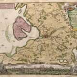 "Karte der Gegend von Wismar nebst der Insel Poel", kolorierter Kupferstich, am unteren Rand Gesamtansicht der Stadt, mit figürlichen Kartuschen, oben rechts Titelkartusche von Putten gehalten, Blatt an den Rän… - фото 1