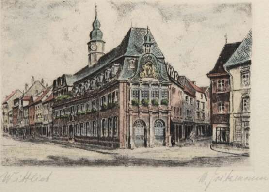 Frikemann, H.? "Rathaus in Wittlich", Farbradierung, sign. u.r., 7,5x11 cm, hinter Glas und Rahmen - photo 1