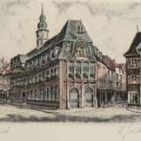 Frikemann, H.? "Rathaus in Wittlich", Farbradierung, sign. u.r., 7,5x11 cm, hinter Glas und Rahmen - photo 1
