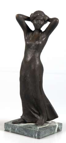Moser, Kurt (1925 Regensburg-1982 München) "Im Wind", Bronze, monogr., Gießerstempel "Strehle", H. 28,5 cm - фото 1 Moser, Kurt (1925 Regensburg-1982 München) "Im Wind", Bronze, monogr., Gießerstempel "Strehle", H. 28,5 cm - фото 1
