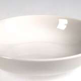 KPM-Schale mit 2 seitl. Ringhenkeln, rund, blaue Zeptermarke, 1. Wahl, Dm. 13,5 cm - Foto 1