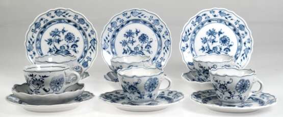 6 Kaffeetassen, 4 UT und 6 Dessertteller, Zwiebelmuster, Stadt Meißen - фото 1