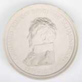 Meißen-Plakette "Gerhard von Scharnhorst", rund, Biskuitporzellan, Dm. 9,7 cm - фото 1