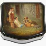 Schwarzlackdose, Rußland, Deckel mit Miniaturmalerei "Drei Kinder im Wald beim Pilze sammeln", gebauchte Front, 3,8x7,3x6,4 cm - photo 1