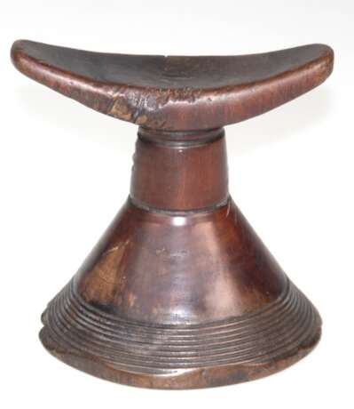 Nackenstütze, Ostafrika, Holz geschnitzt, mit Rillendekor, Gebrauchspuren, H. 12 cm - фото 1