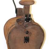 Großer Blasebalg, Leder und Holz, mit Metallmontur, L. 63 cm - Foto 1