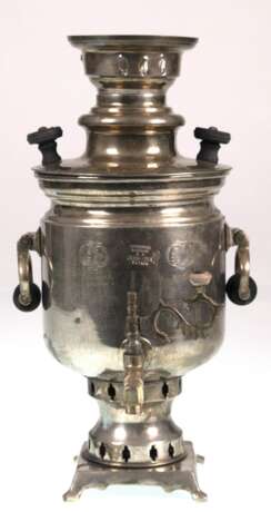 Holzkohle-Samowar, Rußland, mit Medaillen, Tula, H. 34 cm - фото 1