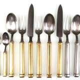 11 Besteckteile, J.L Couquet, dabei 3 Eßlöffel, 3 Teelöffel, 3 Gabeln und 2 Messer, Griffe teilweise goldfarbend - фото 1