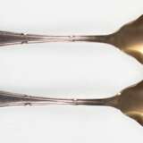 Salat-Besteck, Perlrand und Kreuzband, um 1920, 60er Auflage, Laffen vergoldet, L. 25 cm - фото 1