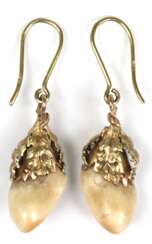 Ohrringe mit 2 großen Grandeln, 585er GG, Goldschmiedearbeit, Länge mit Ohrhaken ca. 4,5 cm, Breite ca. 1,2 cm ca. 8,0 g