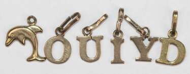 6 verschiedene Anhänger für Ketten oder Bettelarmbänder, 333er GG, zus. ca. 1,2 g, ein Delfin, 5 Buchstaben