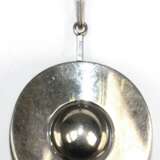 Anhänger an Kette, 925er Silber, runder Anhänger mit mittiger Kugel, Ges.-Gew. 22,94 g, L. (mit Öse) 5,5 cm, Ketten-L. 60 cm - фото 1