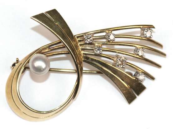 Brosche, wohl um 1930/40, 585er GG, ca. 8,8 g, Brillanten ca. 0,25 ct., Perle - photo 1
