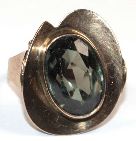 Turmalin-Ring, 333er GG, besetzt mit oval facettiertem Turmalin in Zargenfassung, Ges.-Gew. 5,16 g, RG 52 - фото 1 Turmalin-Ring, 333er GG, besetzt mit oval facettiertem Turmalin in Zargenfassung, Ges.-Gew. 5,16 g, RG 52 - фото 1