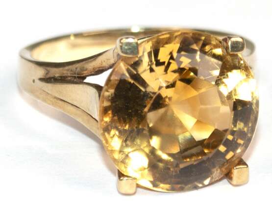 Citrin-Ring, 585er GG, besetzt mit Madaira-Citrin von ca. 10 ct., Ges.-Gew. 6,96 g, RG 60 - фото 1 Citrin-Ring, 585er GG, besetzt mit Madaira-Citrin von ca. 10 ct., Ges.-Gew. 6,96 g, RG 60 - фото 1