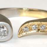 Designer-Brillant-Ring, 750er GG/WG, ausgefasst mit 5 Brillanten von zus. ca. 0,26 ct., LR-VVS, Ges.-Gew. 8,70 g, RG 53 (Wiederbeschaffungswert lt. Expertise 4.180,- €) - photo 1