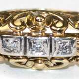 Brillant-Ring, 585er GG, durchbrochen gearbeiteter Ringkopf besetzt mit 3 Brillanten von zus. ca. 0,09 ct, Ges.-Gew. 5,58 g, RG 55 - photo 1