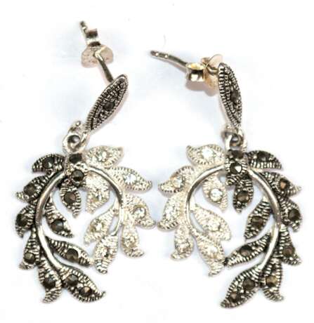 Florale Ohrringe, 925er Silber, rhodiniert, besetzt mit Markasiten und weißen Zirkonia, Maße ca. 3,5 x 1,9 cm - photo 1