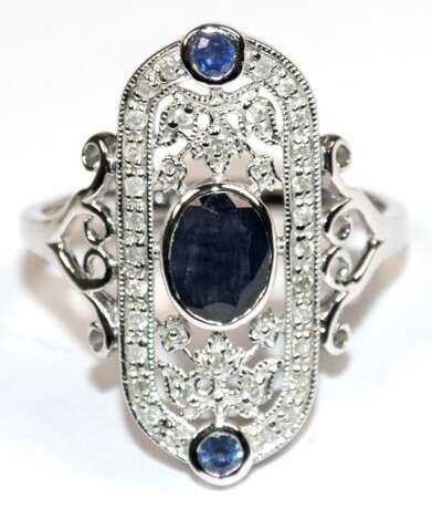 Ring im Art-Deco-Stil, 925er Silber, rhodiniert, Saphire ca. 1,0 ct., und Brillanten ca. 0,20 ct., Millegriffes-Fassung, RG 57, Innendurchmesser 18,1 mm - фото 1