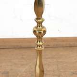 Großer maritimer Standaschenbecher, Messing, Fuß in Form einer Schiffsschraube, Aschenbecher mit 3 Ablagen mit Koggenrelief, H. 62 cm - photo 1