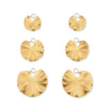 JAR GROUP OF ALUMINIUM 'LILY PADS' EARRINGS - photo 1