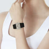 CARTIER DIAMOND 'TANK DIVAN' WRISTWATCH - photo 2