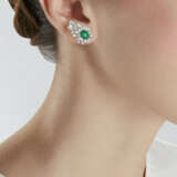 NARDI EMERALD AND DIAMOND EARRINGS - photo 2