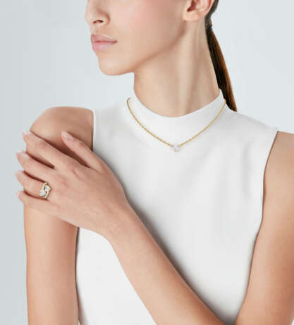 GROUP OF DIAMOND JEWELLERY - photo 2 GROUP OF DIAMOND JEWELLERY - photo 2