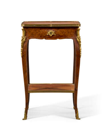 A LOUIS XV ORMOLU-MOUNTED TULIPWOOD, PARQUETRY AND MARQUETRY TABLE A ECRIRE - photo 2 A LOUIS XV ORMOLU-MOUNTED TULIPWOOD, PARQUETRY AND MARQUETRY TABLE A ECRIRE - photo 2