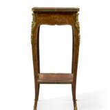 A LOUIS XV ORMOLU-MOUNTED TULIPWOOD, PARQUETRY AND MARQUETRY TABLE A ECRIRE - photo 3