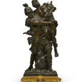 A PATINATED BRONZE GROUP OF AENEAS AND ANCHISES - photo 2
