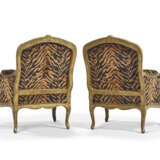 A PAIR OF LOUIS XV GILTWOOD BERGERES - photo 2