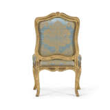 A SET OF FOUR LOUIS XV GILTWOOD CHAISES - фото 5
