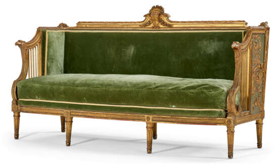 A FRENCH GILTWOOD AND GRAY-PAINTED CANAPE - фото 1