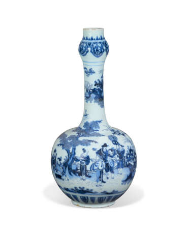 A LARGE DUTCH DELFT BLUE AND WHITE BOTTLE VASE - photo 1