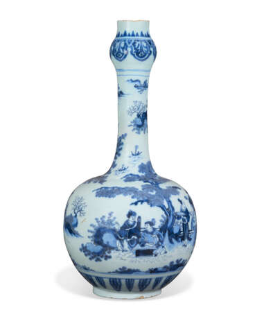 A LARGE DUTCH DELFT BLUE AND WHITE BOTTLE VASE - photo 2