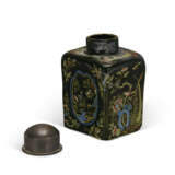 A DUTCH ‘DELFT NOIR’ RECTANGULAR CHINOISERIE TEACADDY AND A SILVER COVER - photo 1